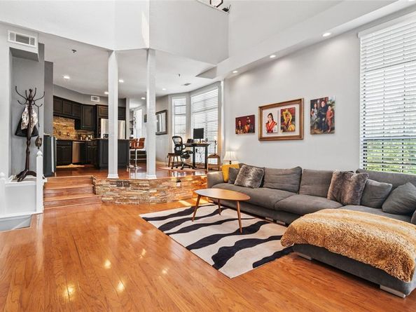 3235  Cole Avenue  85, Dallas Texas 75204