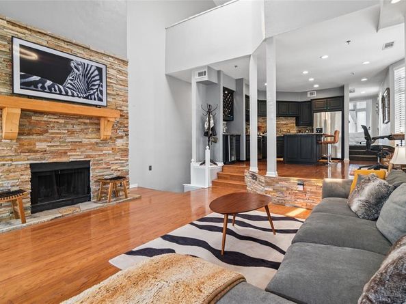 3235  Cole Avenue  85, Dallas Texas 75204