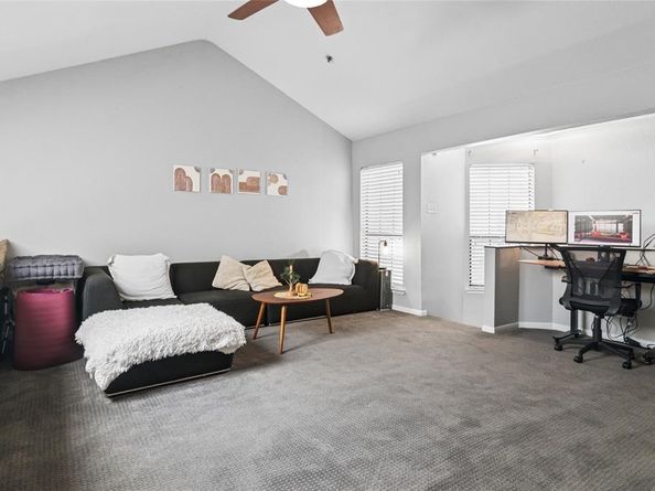 3235  Cole Avenue  85, Dallas Texas 75204