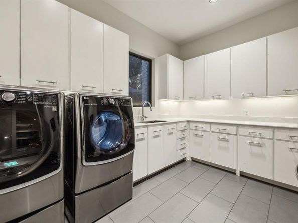 6130  Del Roy Drive , Dallas Texas 75230