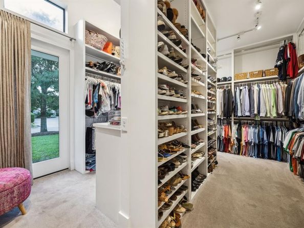 6130  Del Roy Drive , Dallas Texas 75230