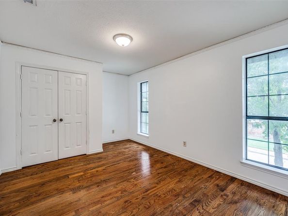 4212  joshua Lane , Dallas Texas 75287