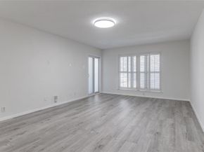 4859  Cedar Springs Road  142, Dallas Texas 75219