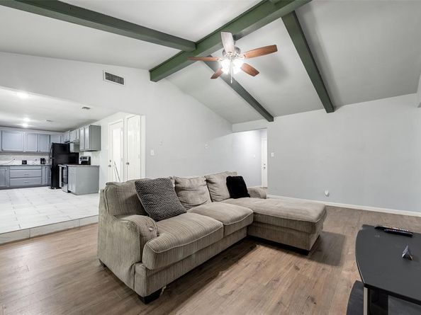 515  Brynmawr Court , Arlington Texas 76014