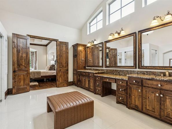 5600  Twin Cities Lane , McKinney Texas 75070