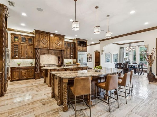 5600  Twin Cities Lane , McKinney Texas 75070