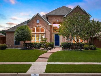 1807  Meadowcove Drive 
