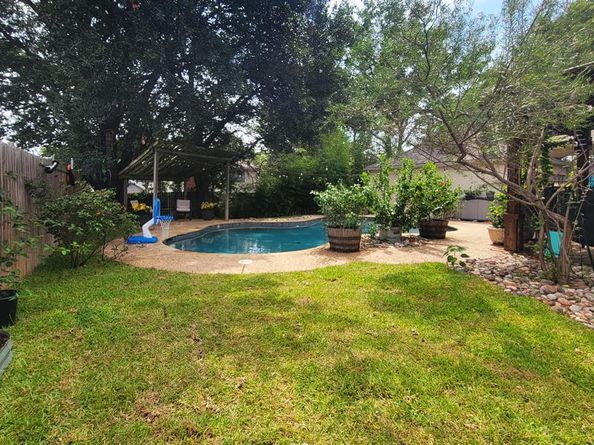 2200  Strathmore Drive , Highland Village Texas 75077