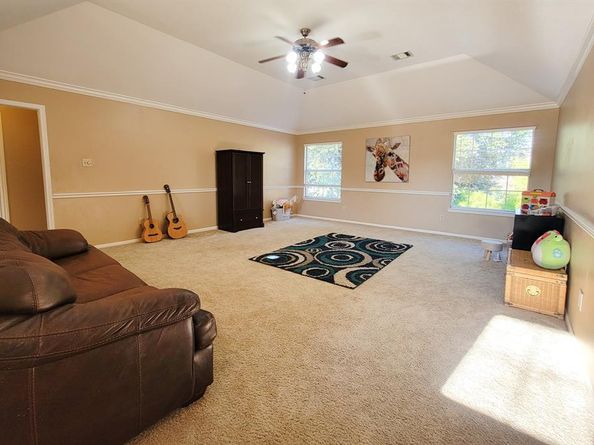 2200  Strathmore Drive , Highland Village Texas 75077