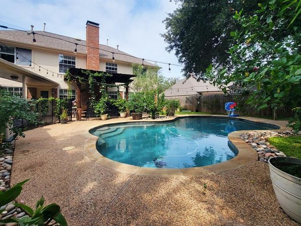 2200  Strathmore Drive , Highland Village Texas 75077