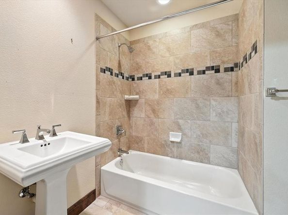 3328 W 4th Street , Fort Worth Texas 76107