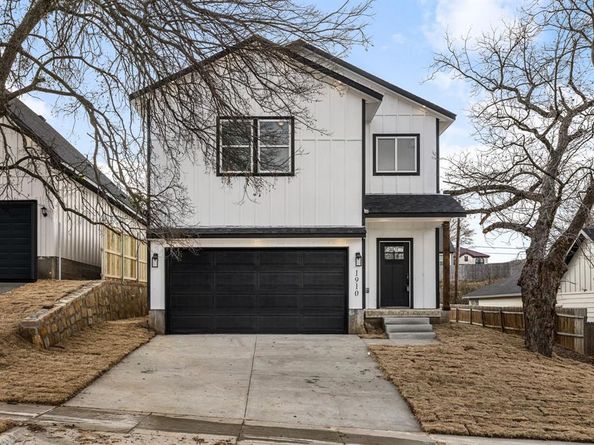 1910  Avenue B  , Fort Worth Texas 76104