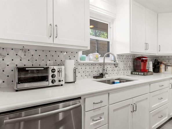 1429  Merrimac Trail , Garland Texas 75043