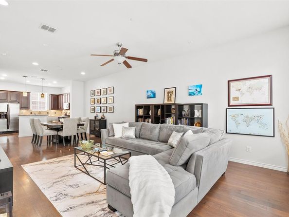 15814  Breedlove Place  137, Addison Texas 75001