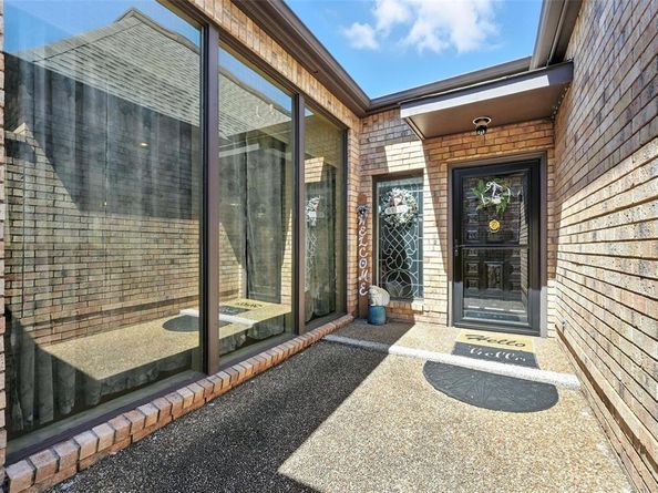 3222  Stonehenge Lane , Carrollton Texas 75006