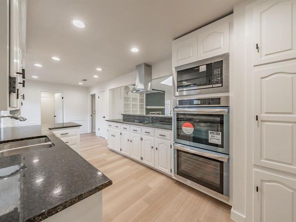 903  Leslie Drive , Arlington Texas 76012