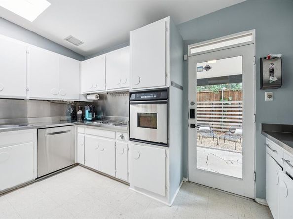 7046  Gaston Avenue , Dallas Texas 75214