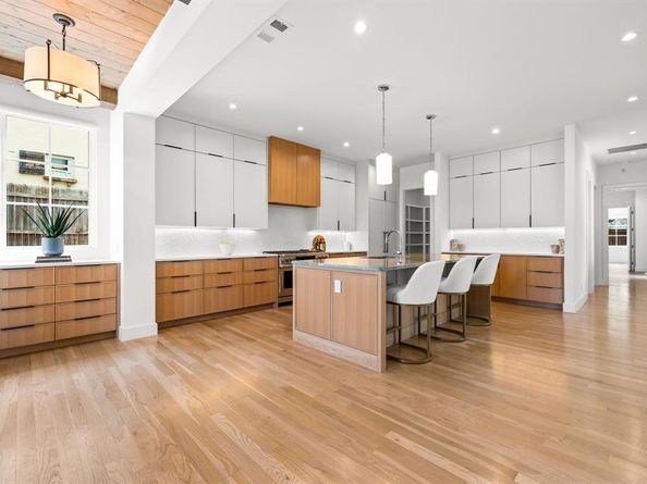 5506  Melshire Drive , Dallas Texas 75230