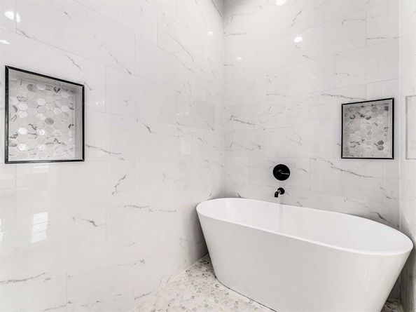 2080  Kelly   105, Dallas Texas 75215