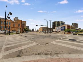 2080  Kelly   105, Dallas Texas 75215