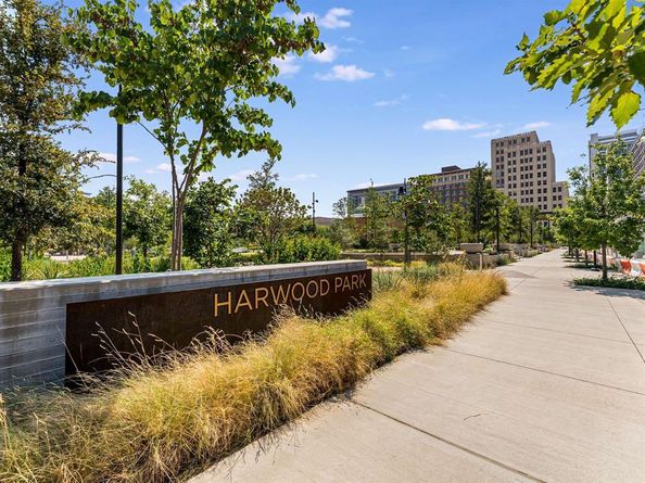 2080  Kelly   105, Dallas Texas 75215