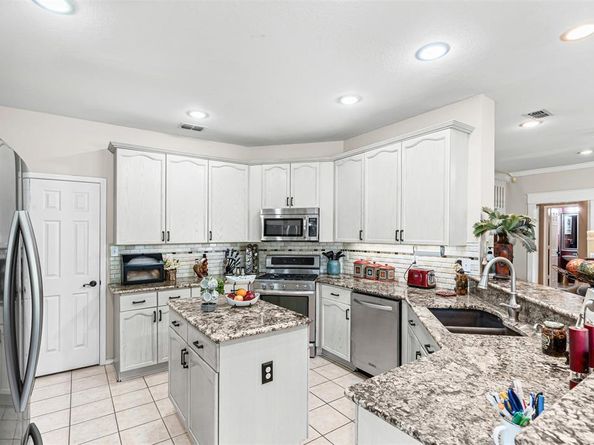 6016  Red Fern Drive , Arlington Texas 76001