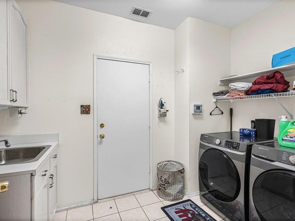 6016  Red Fern Drive , Arlington Texas 76001