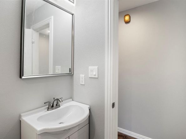 6543  Tioga Circle , Dallas Texas 75241