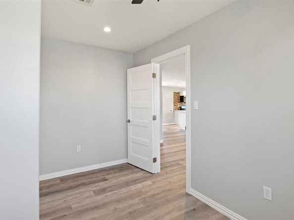 6543  Tioga Circle , Dallas Texas 75241