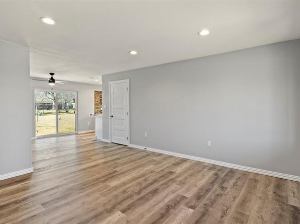 6543  Tioga Circle , Dallas Texas 75241