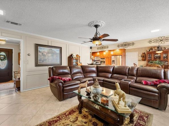 1005  Acorn Court , Arlington Texas 76012