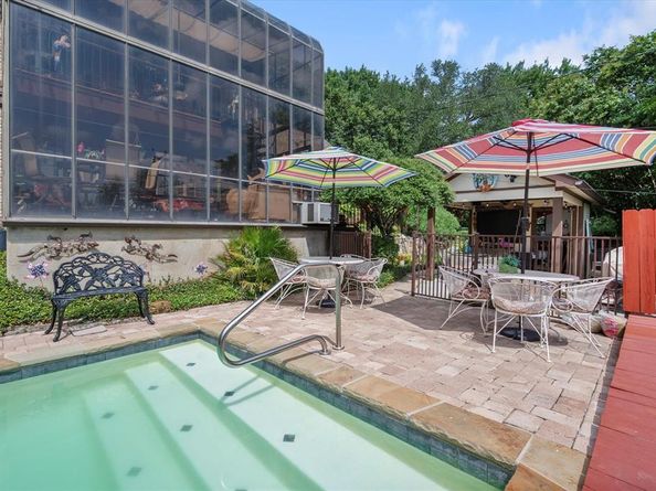 1005  Acorn Court , Arlington Texas 76012