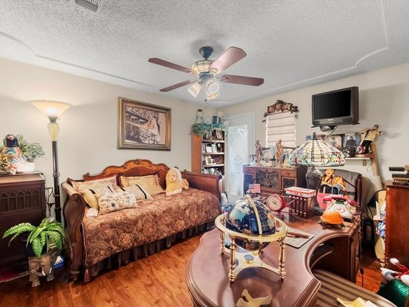 1005  Acorn Court , Arlington Texas 76012