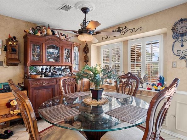 1005  Acorn Court , Arlington Texas 76012