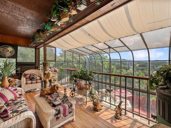 1005  Acorn Court , Arlington Texas 76012