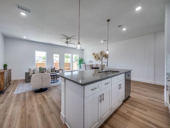 5613  Woodlands Drive , The Colony Texas 75056