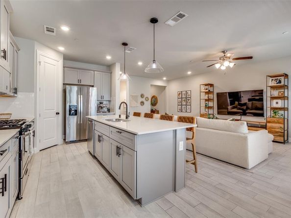 517  Hutchinson Lane , Lewisville Texas 75077