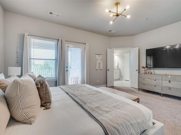 517  Hutchinson Lane , Lewisville Texas 75077