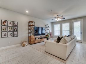 517  Hutchinson Lane , Lewisville Texas 75077