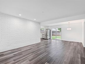 812  Warren Way , Richardson Texas 75080