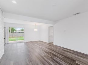 812  Warren Way , Richardson Texas 75080