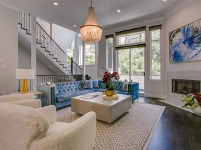 2211  Worthington Street , Dallas Texas 75204