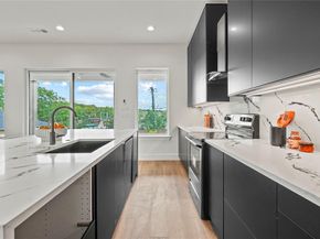 1526  Claude Street , Dallas Texas 75203