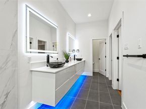 1526  Claude Street , Dallas Texas 75203