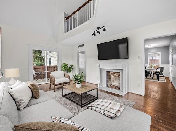 2626  Madera Street , Dallas Texas 75206