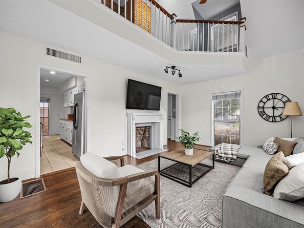 2626  Madera Street , Dallas Texas 75206