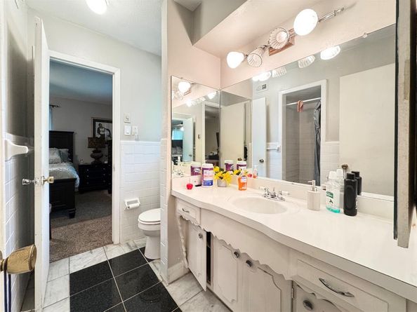 5121  Chalet Lane , Dallas Texas 75232
