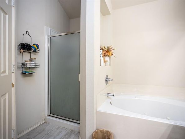 536  Cross Ridge Circle N, Fort Worth Texas 76120