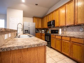 536  Cross Ridge Circle N, Fort Worth Texas 76120