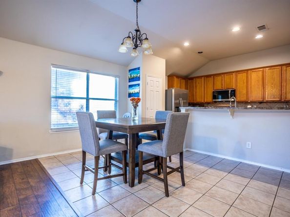 536  Cross Ridge Circle N, Fort Worth Texas 76120